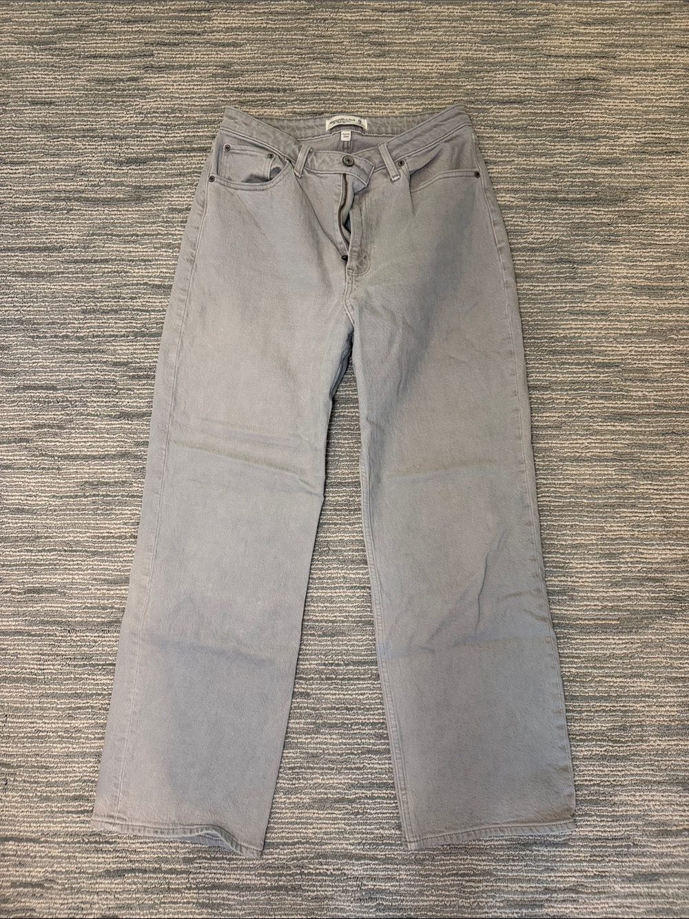 Abercrombie & Fitch Straight-Leg Jeans in Light Gray